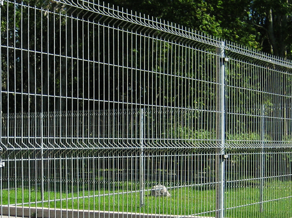 Tsingitud keevispaneelaed 40x60 postiga